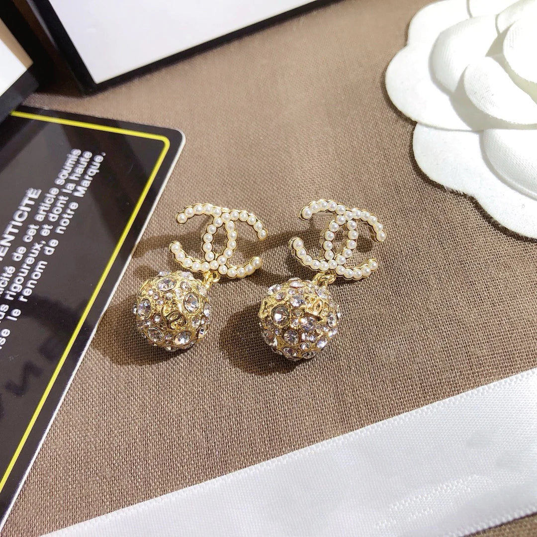 Women's Versatile Earrings