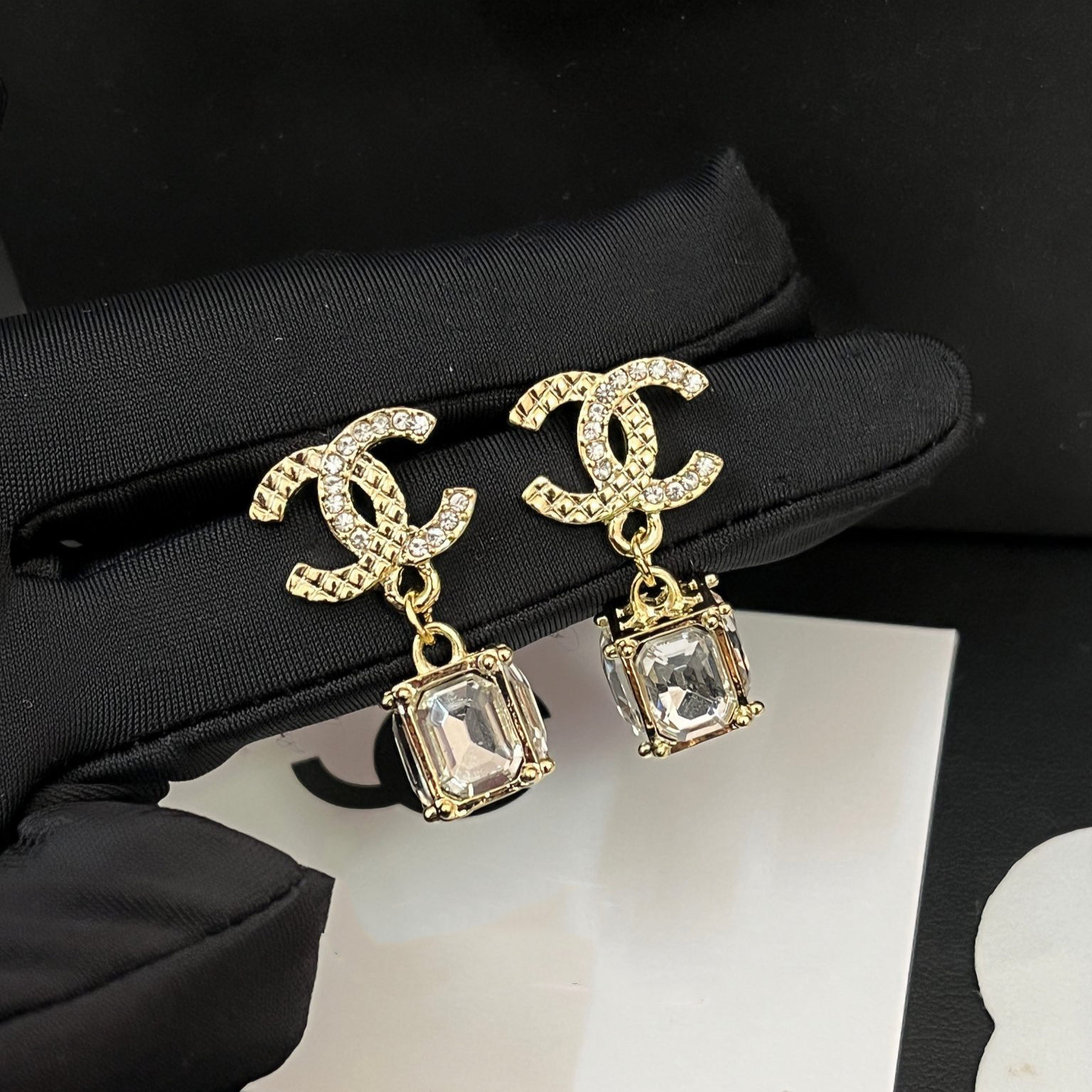 Women's Super Sparkling Fashion Rhinestone Earrings