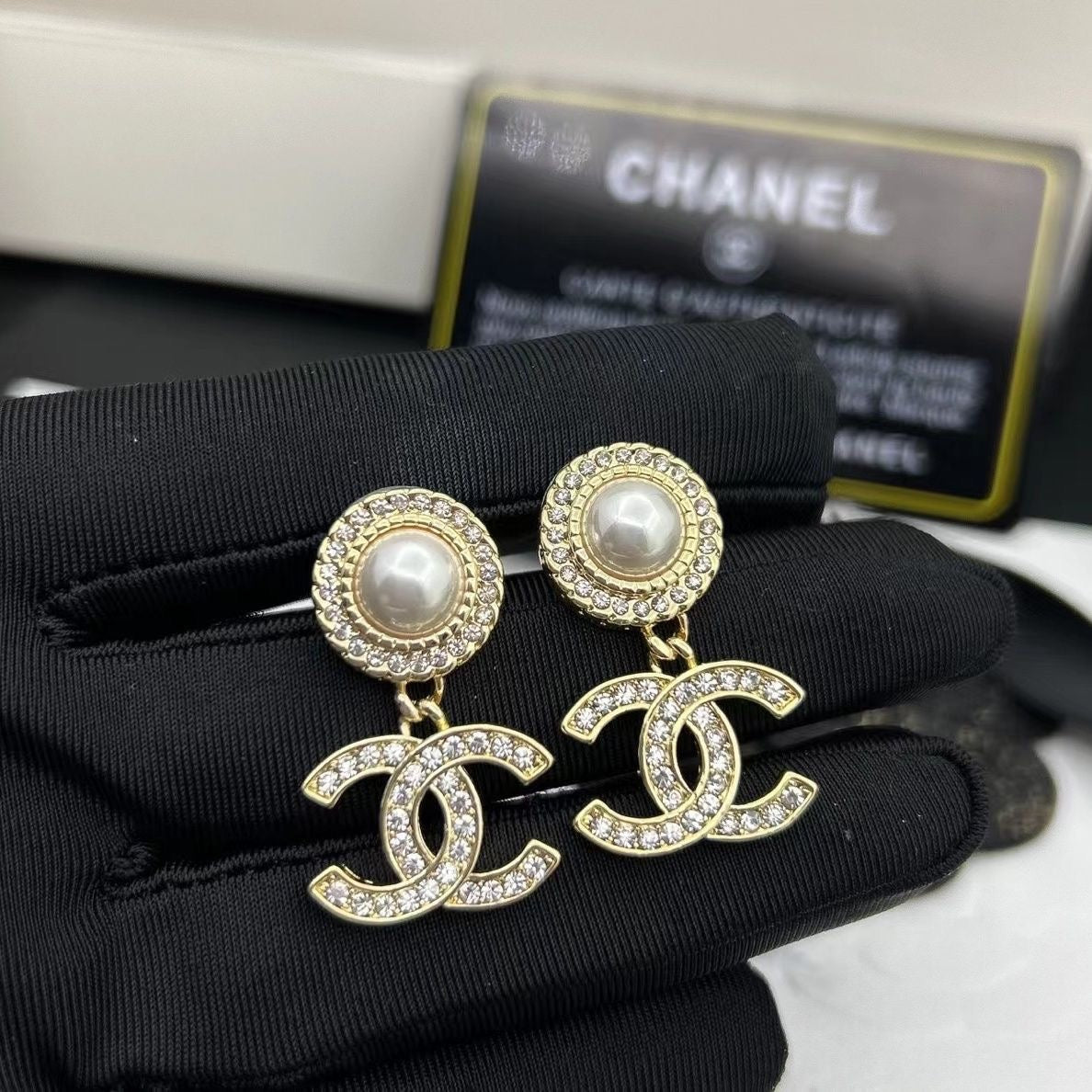 Ladies Fashionable And Exquisite Rhinestone Earrings