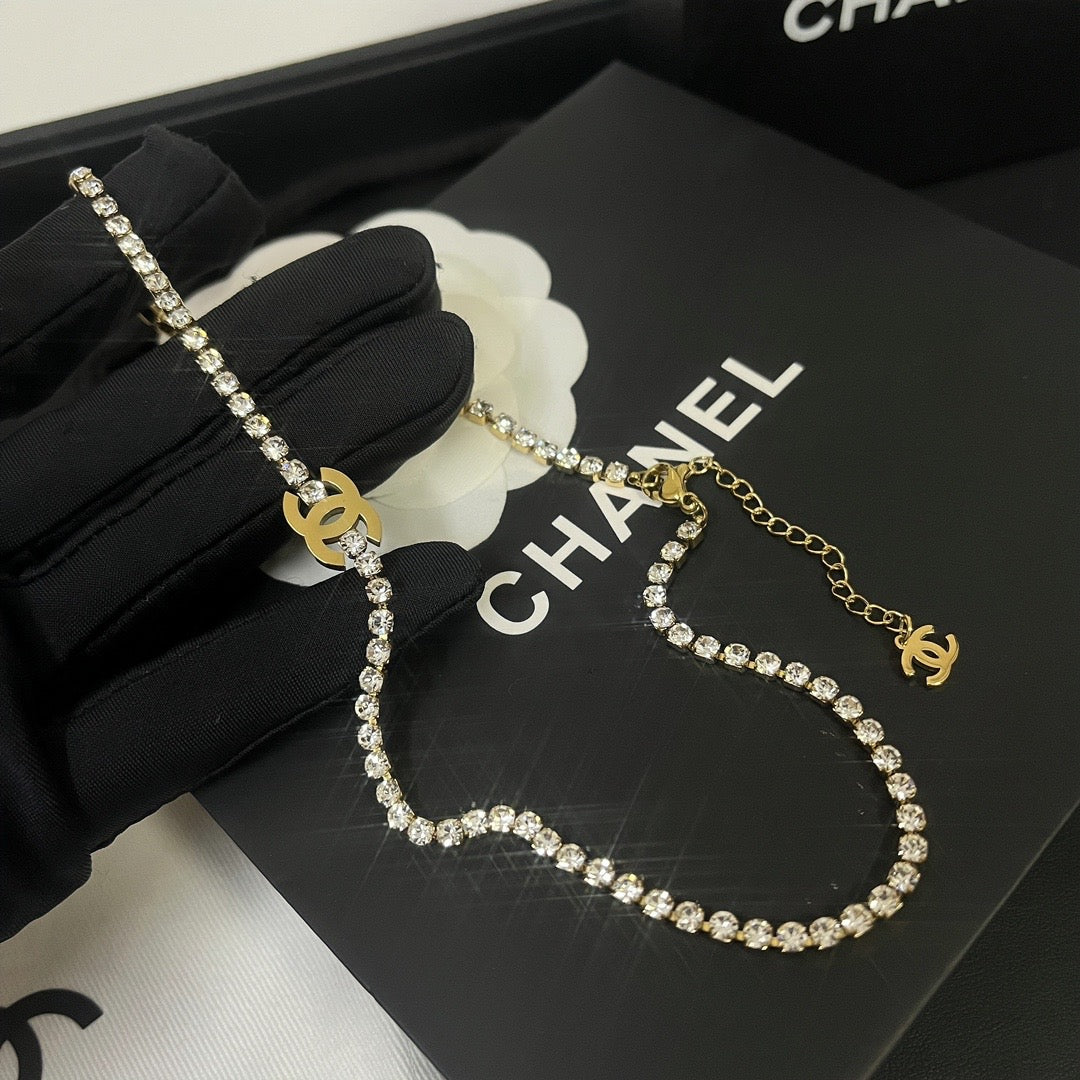 Ladies Fashion Letter Small Fragrance Bracelet