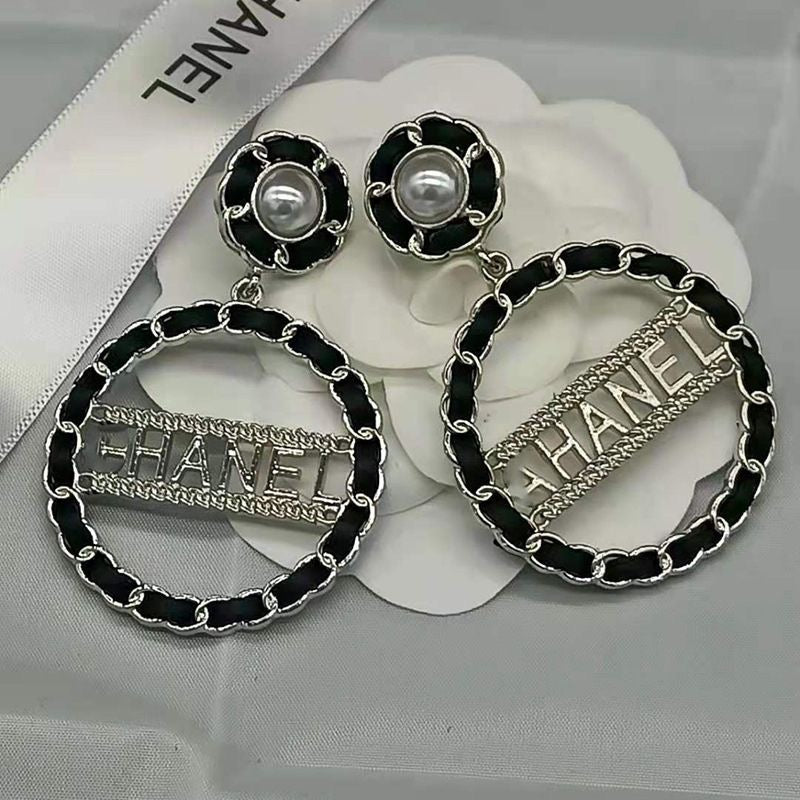 Ladies New Fashion Earrings