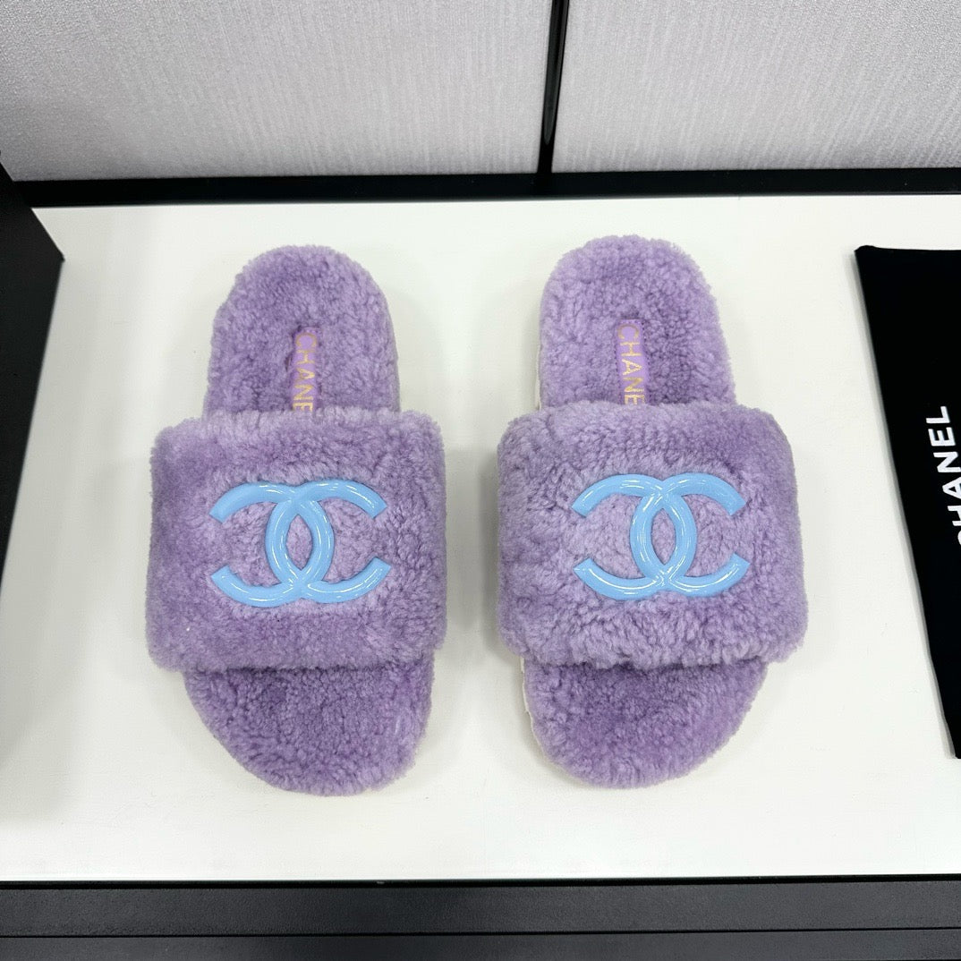 Ladies New Fur Slippers