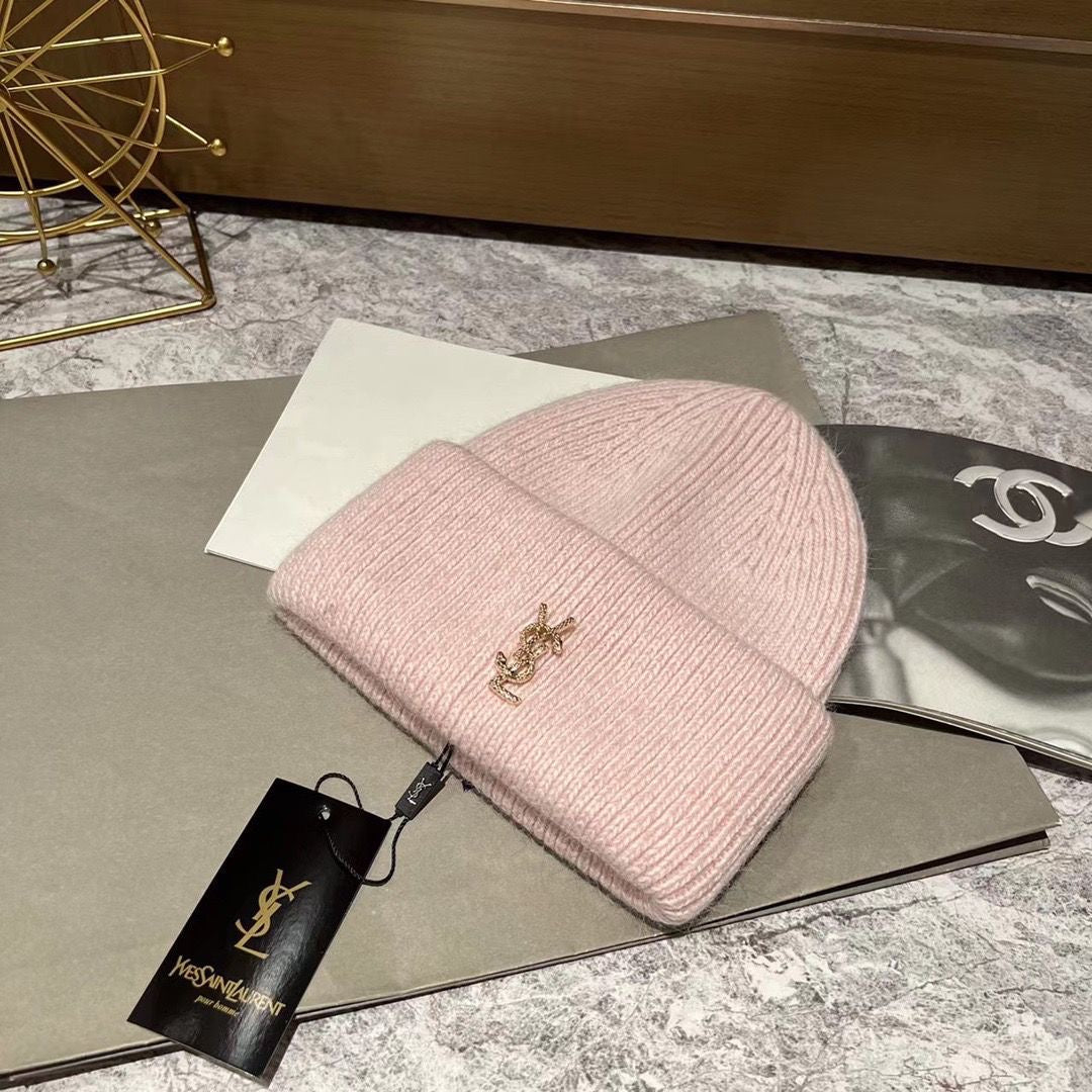 Fashionable High-end Rivet Knitted Hat