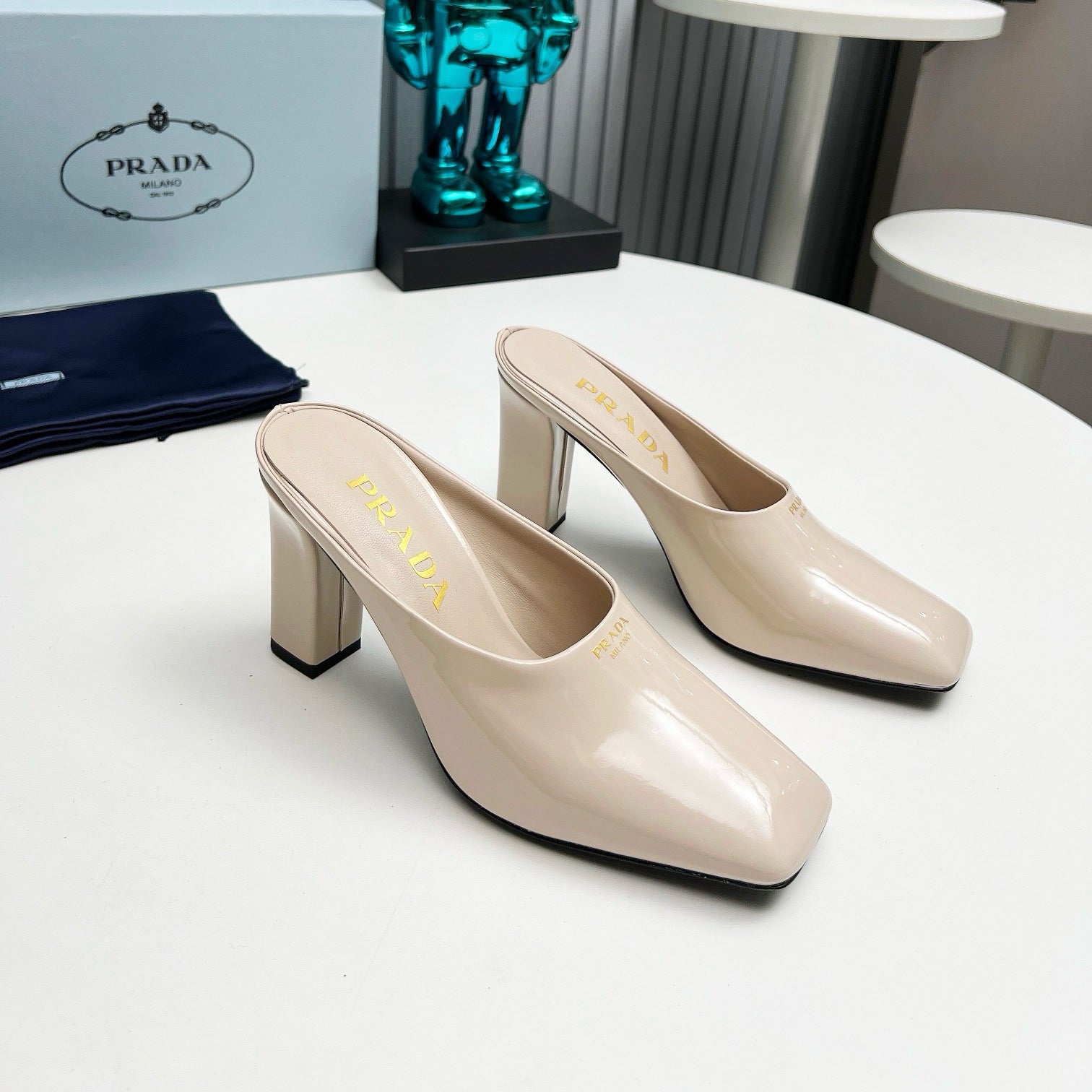 Ladies New High-end Square Toe High Heels