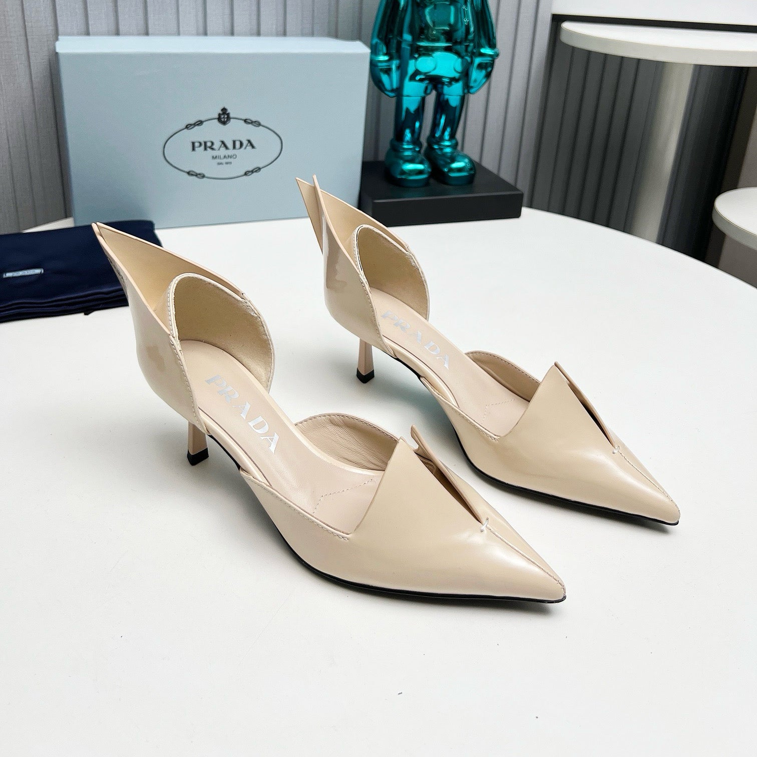 Ladies New Fashion Pointed High Heels