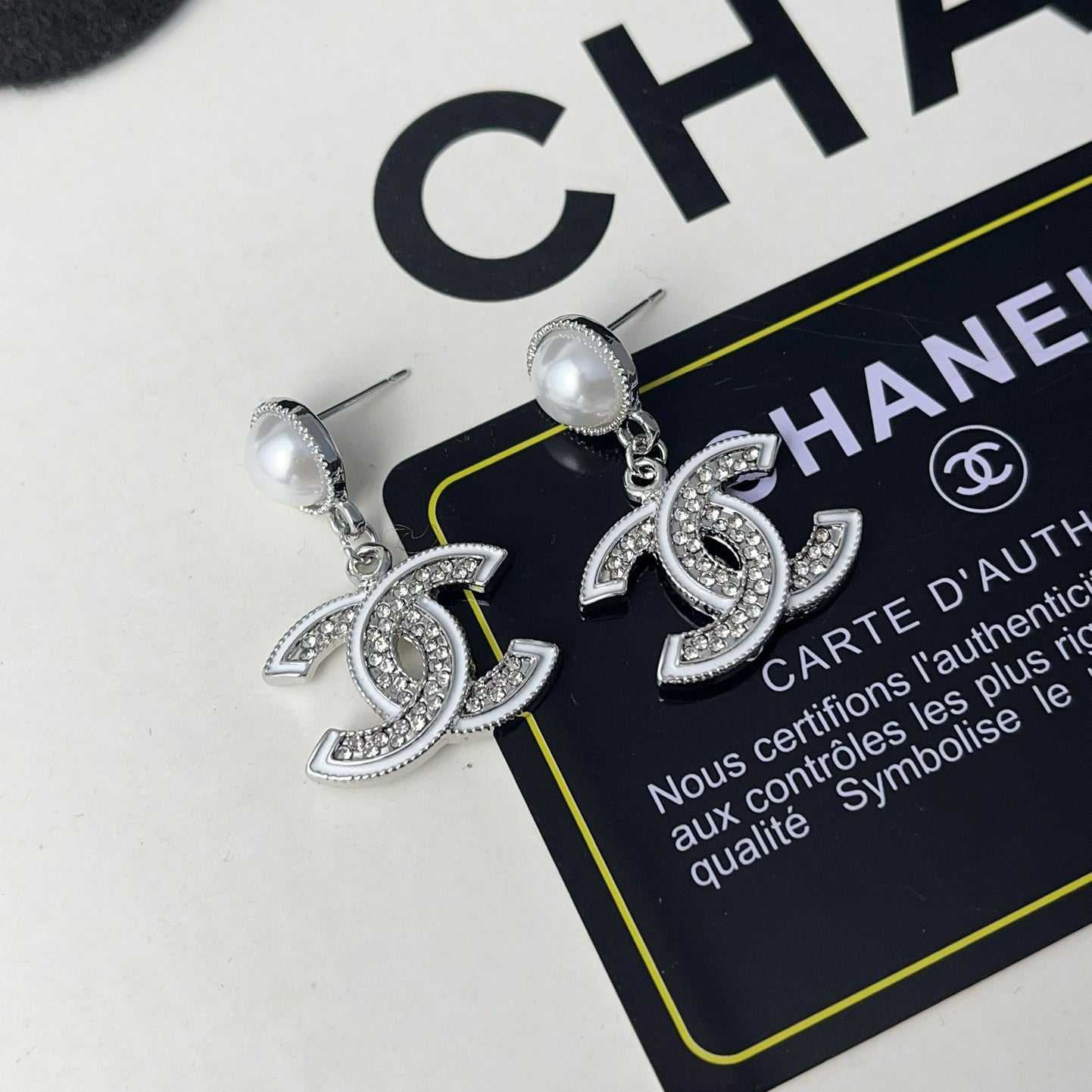 Ladies New High-End Letter Earrings