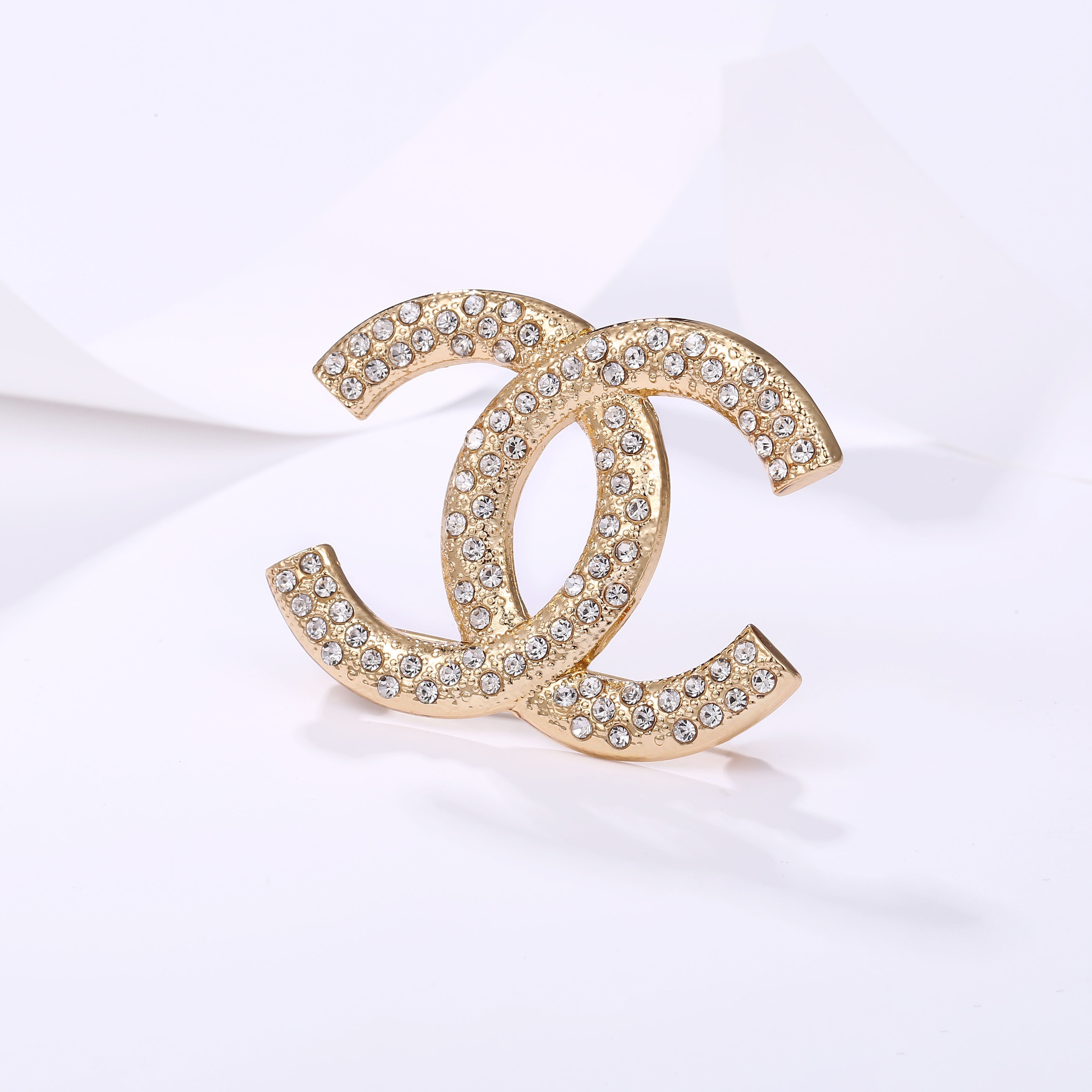 Women's High-End Letter Fashion Brooch Accessories - najeste