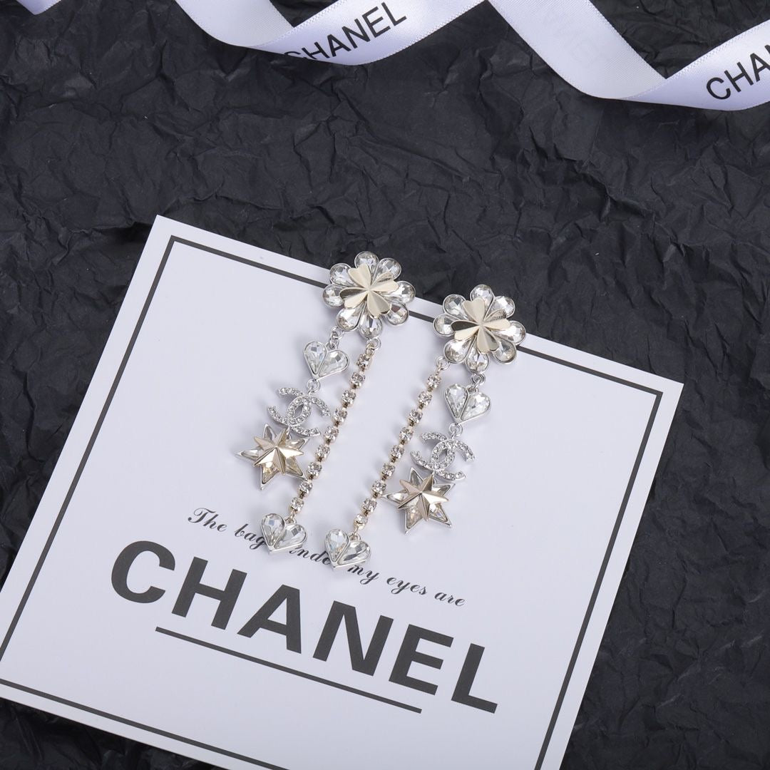 Ladies New High-end Rhinestone Earrings