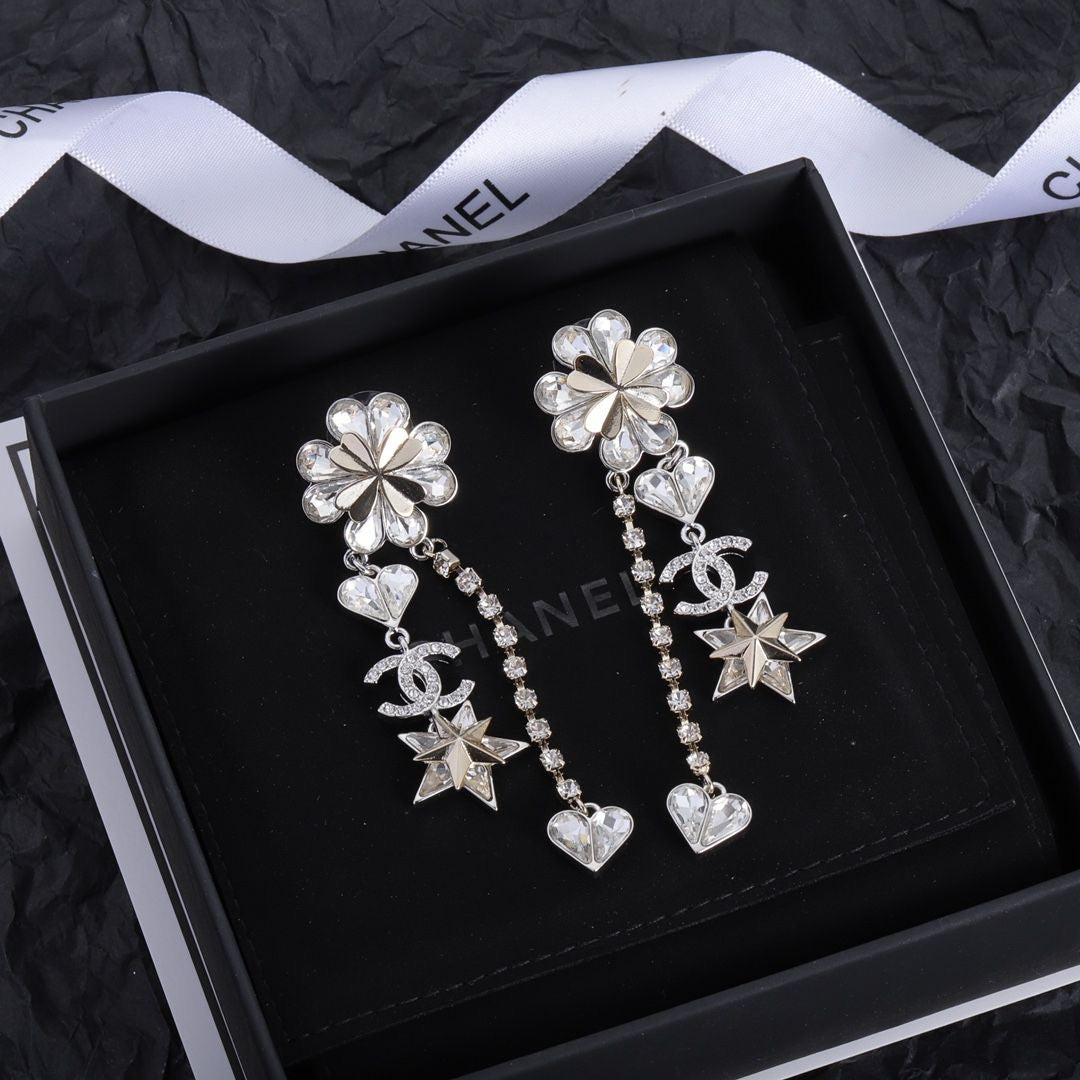 Ladies New High-end Rhinestone Earrings