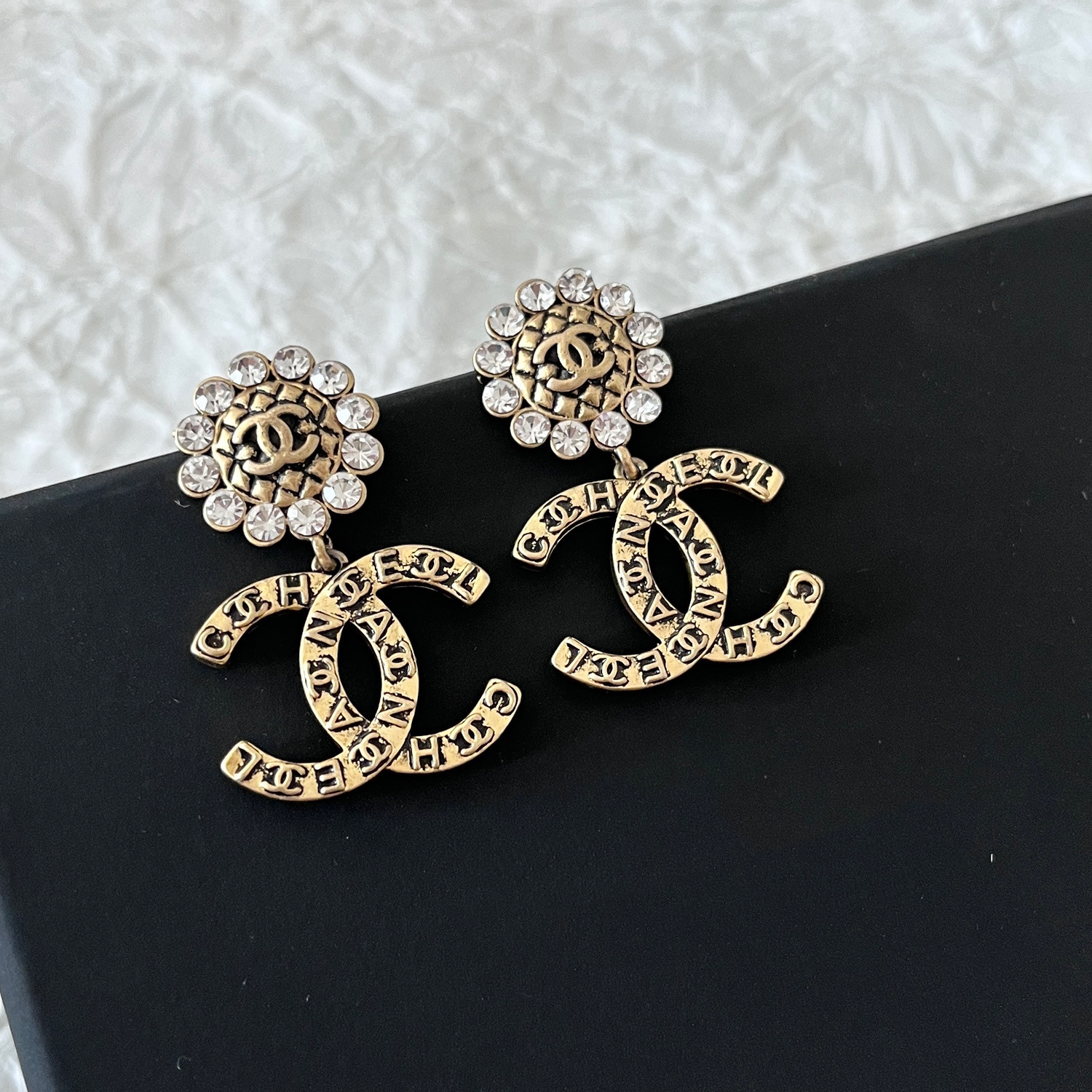 Women's High-end Fashion Letter Earrings