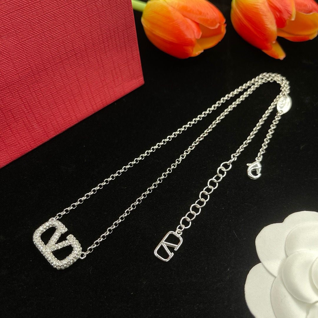 Ladies New Light Luxury Niche Design Necklace