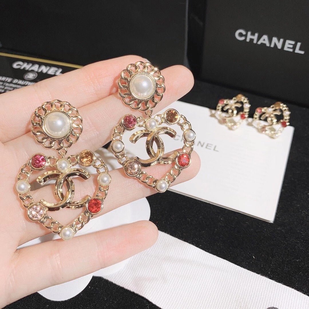 Ladies Fashionable Rhinestone Earrings - najeste