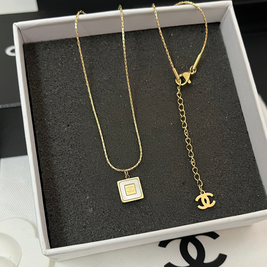 Ladies New Fashion Simple Luxury Necklace